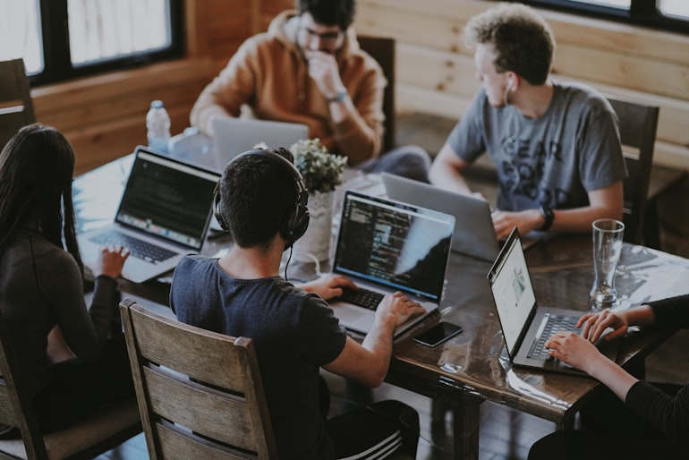 Cybersecurity consulting team